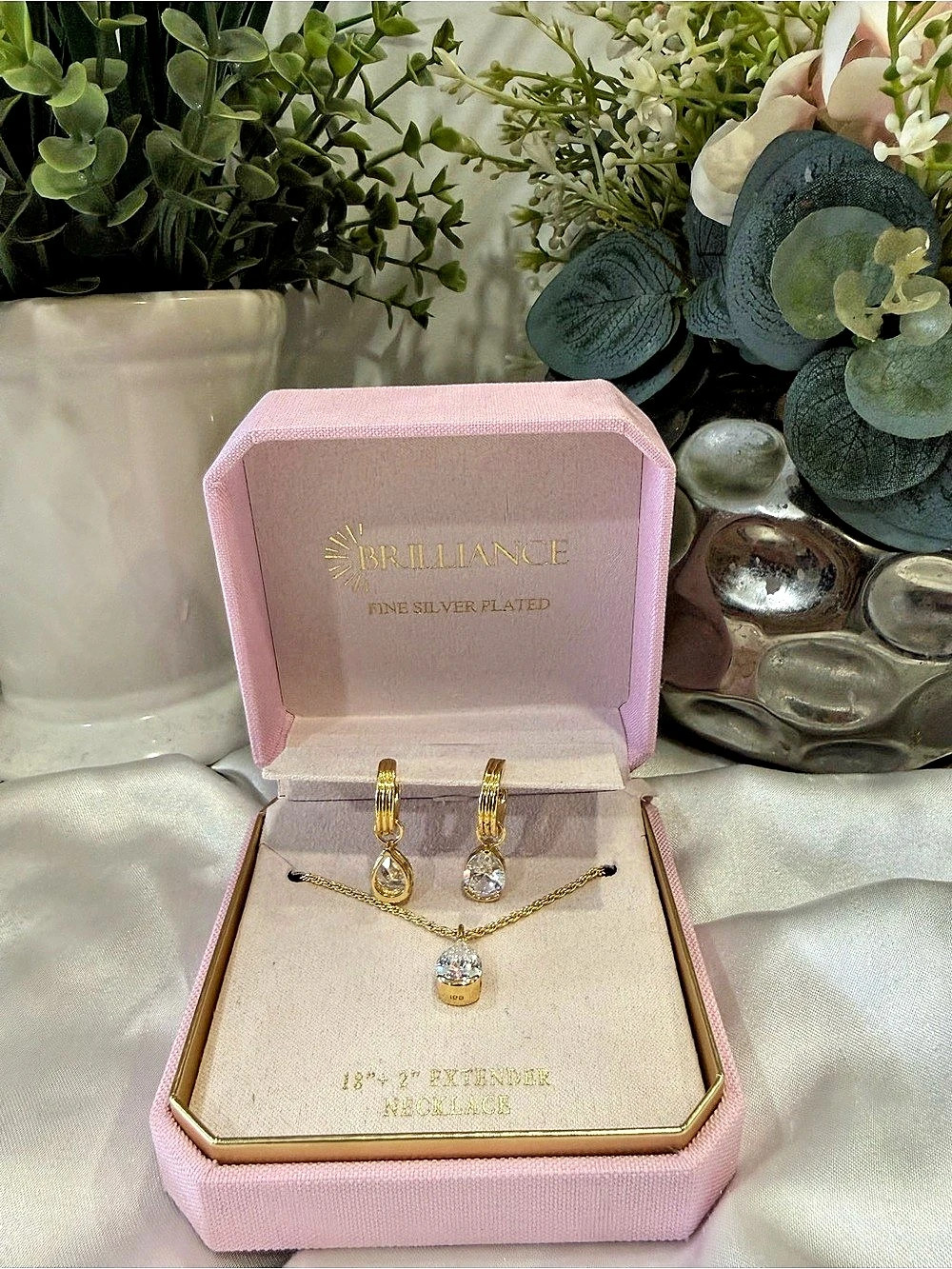 Brilliance 18" CZ extender necklace CZ Necklace & Earrings Gold NWT